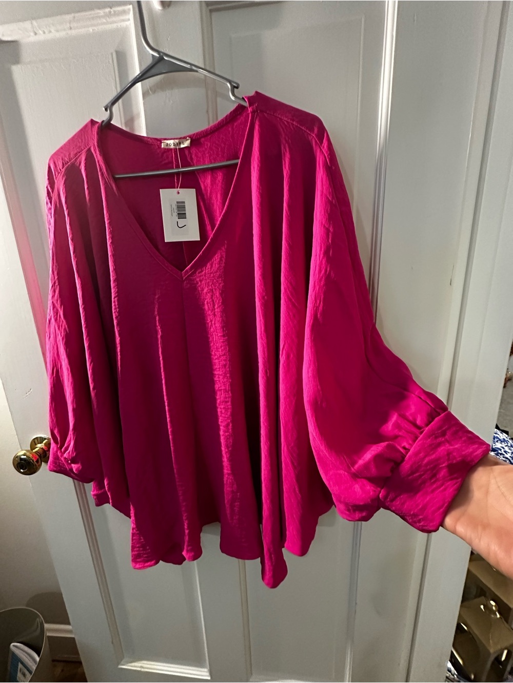 JODIFL Fuchsia V-Neck Flowing Tunic Blouse